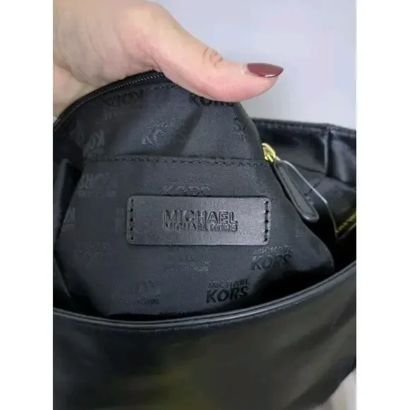 Michael Kors Stanthorpe Large Black Leather Shoulder Bag. - Picture 8 of 8